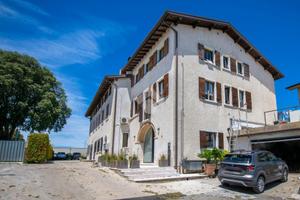 3 LOCALI A PESCHIERA DEL GARDA