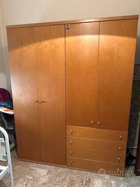 Armadio cassettiera sedia