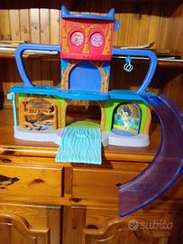 base dei super pigiamini con personaggi 