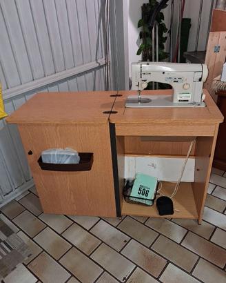 Macchina da cucire Necchi  506