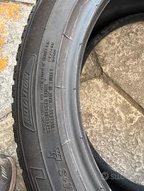 Gomme da neve 245 45 R19