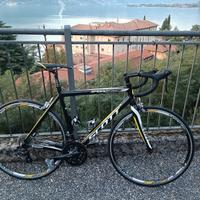 bici corsa scott