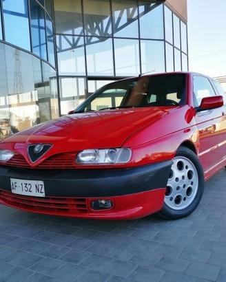 ALFA ROMEO 145 2.0i 16V Twin Spark cat Quadrifog