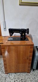 macchina per cucire antica della singer