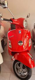 Piaggio Vespa 250 GTS