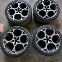 Cerchi Alfa Romeo 19 pollici+gomme 235/40 ZR19