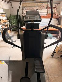Panca e life fitness cross trainer