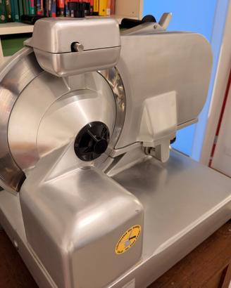 Affettatrice professionale verticale piatto piano