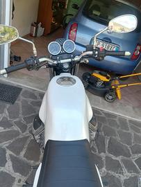Moto Guzzi V7 - 2009