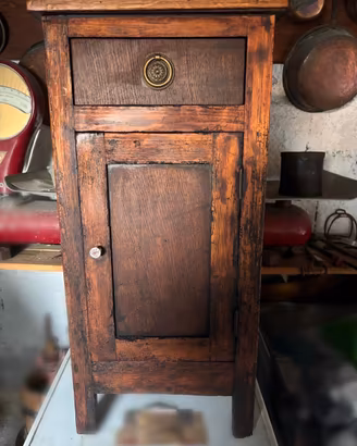 Comodino d'epoca