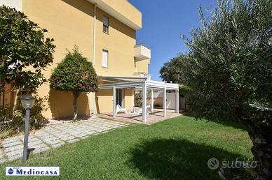 Appartamento di 105 m² con 4 locali e box auto a L