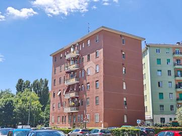 2 LOCALI A MILANO