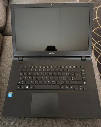 Laptop ACER Aspire ES1-511