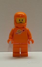 Lego minifigure classic space