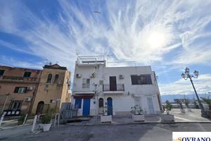 TONNARA DELL'ARENELLA: PALAZZINA FRONTE