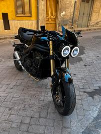 Triumph speed triple 1050