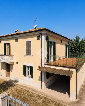 VILLA SINGOLA A GIULIANOVA