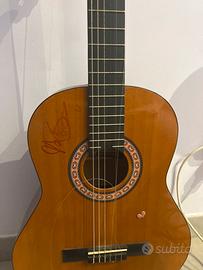 Chitarra autografata George Benson