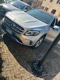 Mercedes -benz GLA 200d