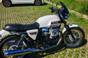 Moto guzzi v7 classic