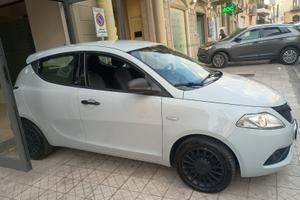 Lancia Ypsilon 1.2 69 CV 5 porte