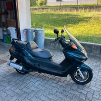 Yamaha Majesty 250