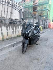 Yamaha Xmax 125