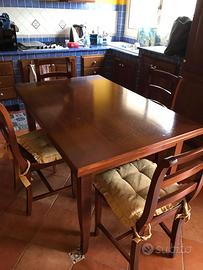 Tavolo cucina/soggiorno allungabile e 6 sedie