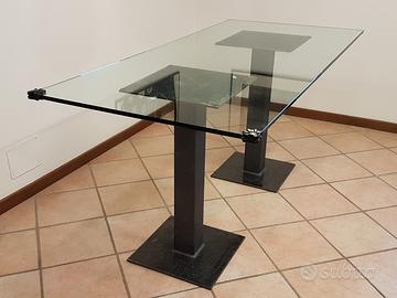 TAVOLO VETRO CON BASE FERRO 6/8 posti DESIGN '90