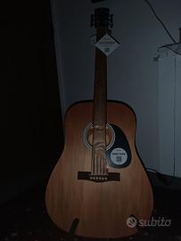 Chitarra professionale NUOVA con scatola – 120€