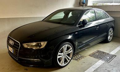 Audi A3 Sedan 1.6 TDI 110 CV S line