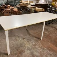 Tavolo da pranzo o ufficio