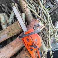 Motosega Da riparare per pezzi di ricambio 