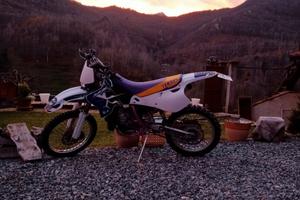 Yamaha YZ 250 - targata