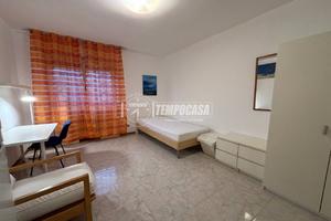 Stanza - Camera a Milano Via GIOLLI 1 locali