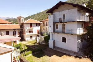 CASA SEMINDIPENDENTE A VIÙ