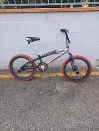 BMX in lega leggera alluminio.