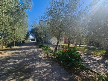 CASA SEMINDIPENDENTE A FOLIGNO