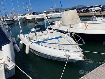 Aquamar Samoa 5,50 m con Honda BF40A
