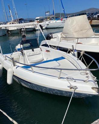 Aquamar Samoa 5,50 Honda BF40A posto barca Alghero