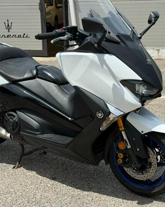Yamaha T Max 530