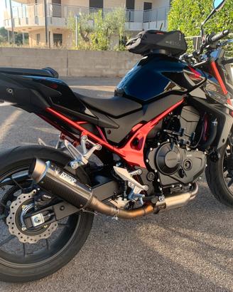 Hornet 750 2023
