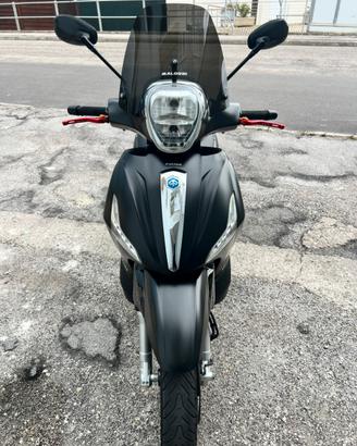 Beverly 300 police ABS-ASR