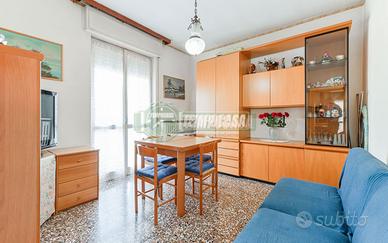 3 LOCALI ULTIMO PIANO CON CANTINA