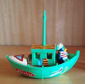 Kinder Maxi - Barca Pingui Beach 