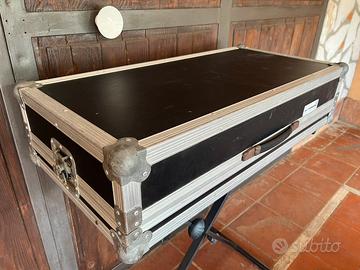 Flight Case professionale cablato mixer e consolle