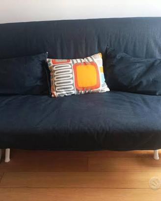 Divano letto matrimoniale Ikea con ruote
