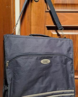 Borsa porta abiti da viaggio Marca FERGI