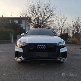 AUDI Q8 SPORT 45 TDI QUATTRO 231 KW TIPTRONIC