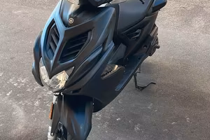 Scooter Yamaha Aerox 50 4 Tempi